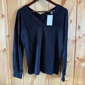 CBrand Black V-Neck Long Sleeve Top, oversized small